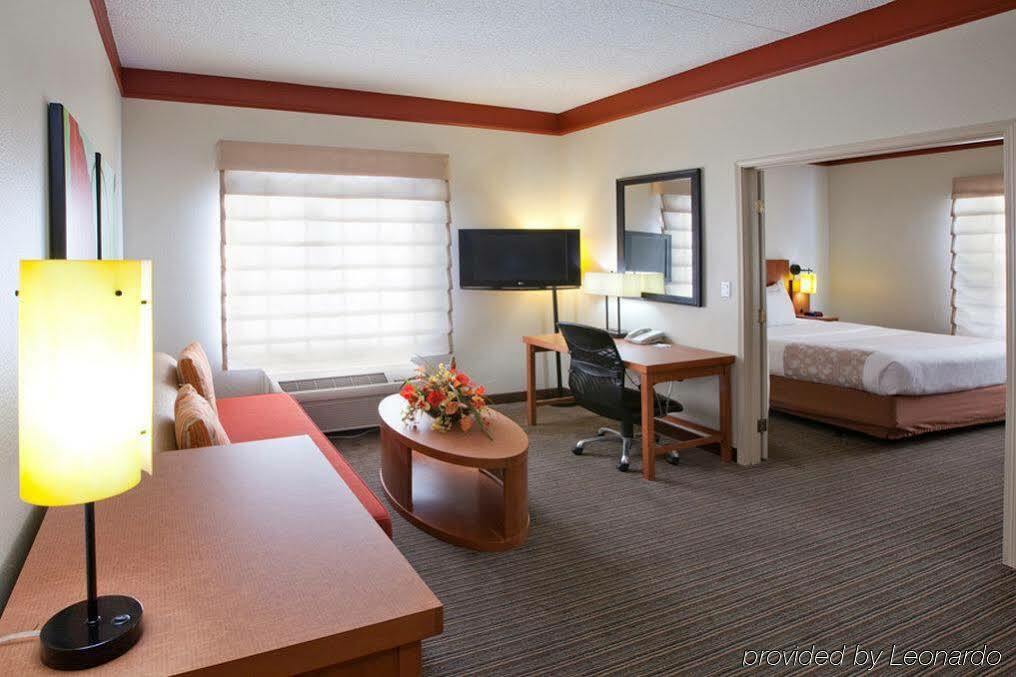 La Quinta By Wyndham Alexandria Airport Otel Dış mekan fotoğraf