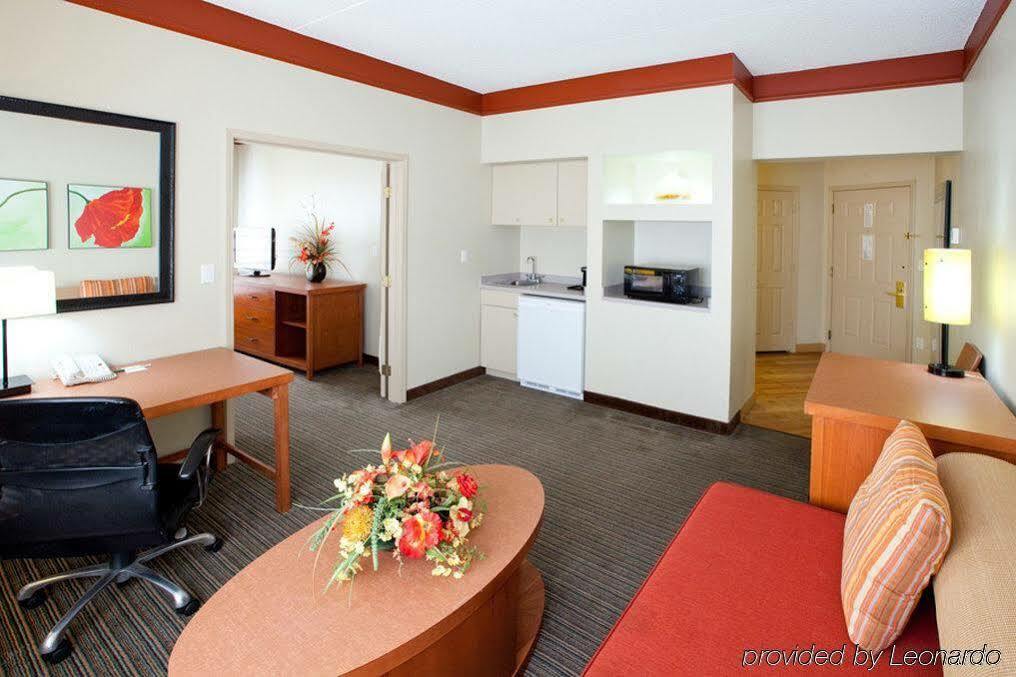 La Quinta By Wyndham Alexandria Airport Otel Dış mekan fotoğraf
